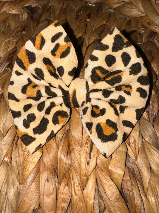 Cheetah Clip Bow