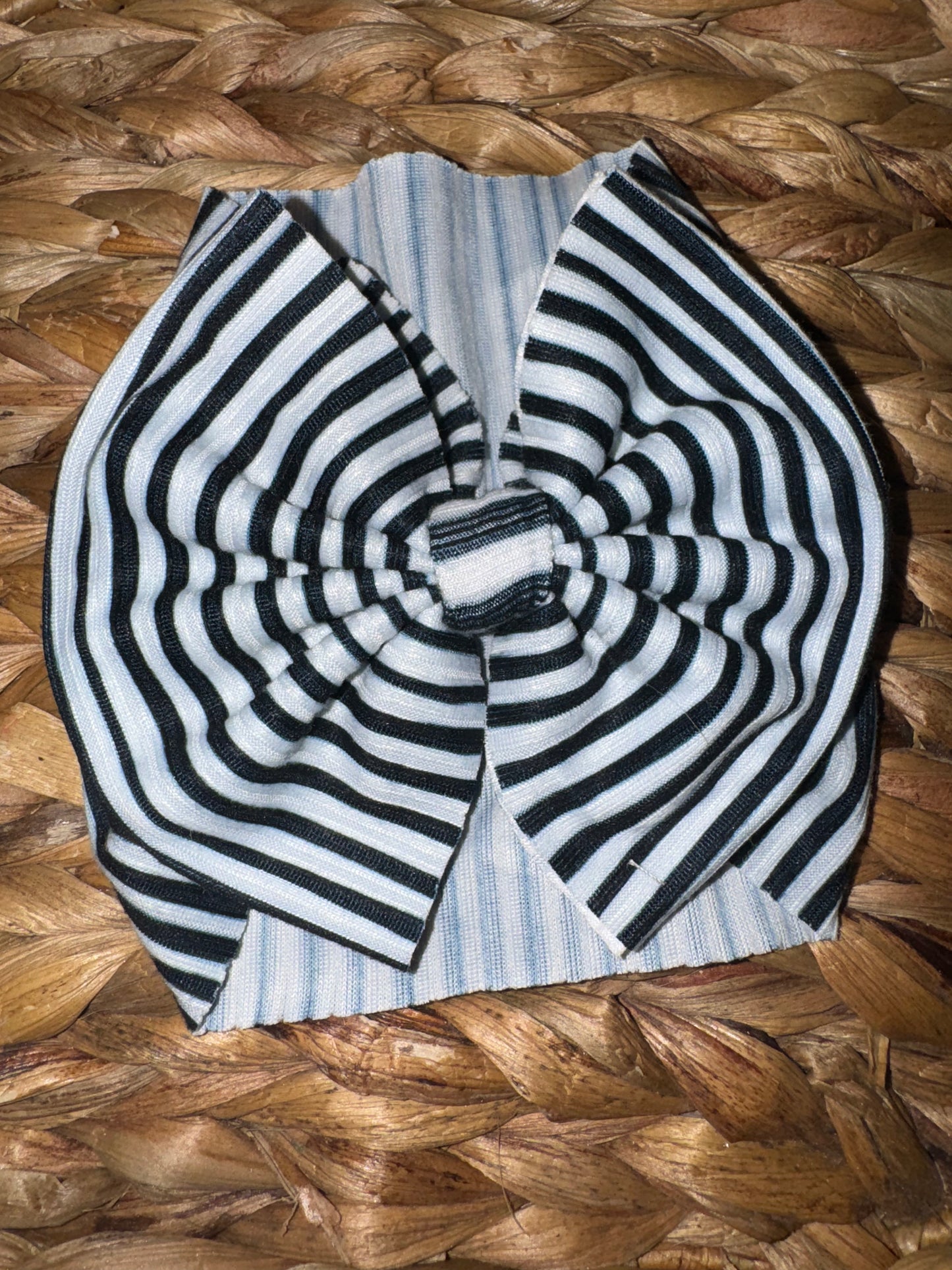 B/W Striped Headwrap 0/6m